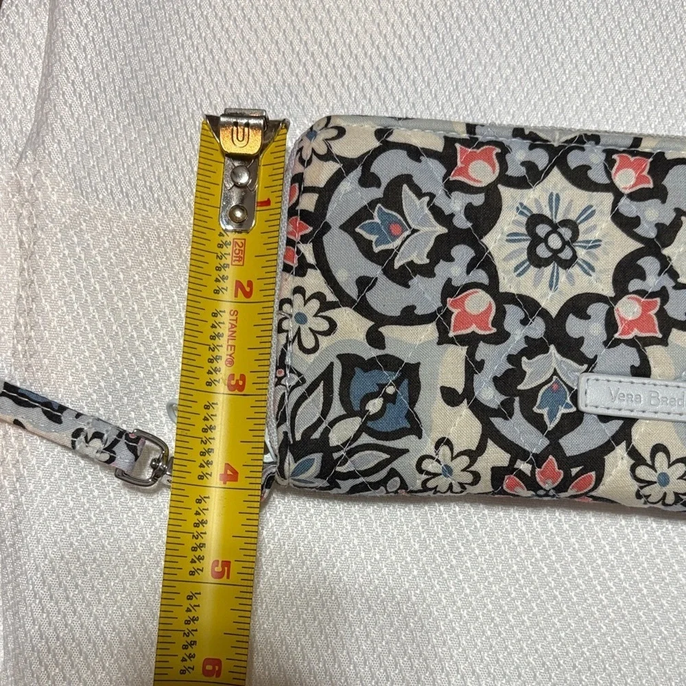 Vera Bradley Black and Gray Floral Wristlet - Picture 10 of 11